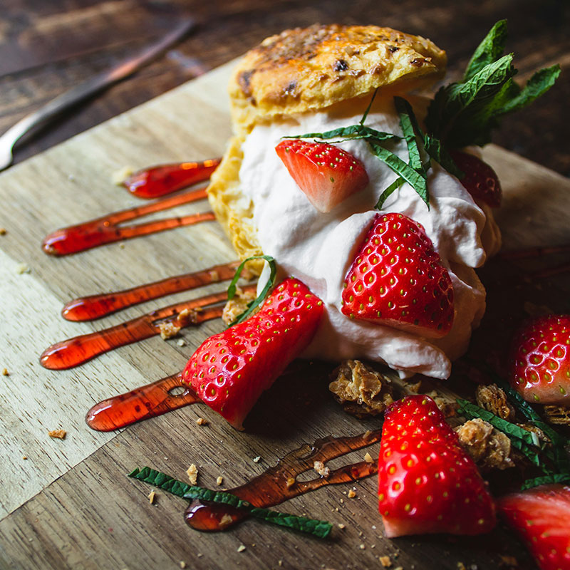 Cherries and Vanilla Cream Cake Cherries and Vanilla Cream Cake